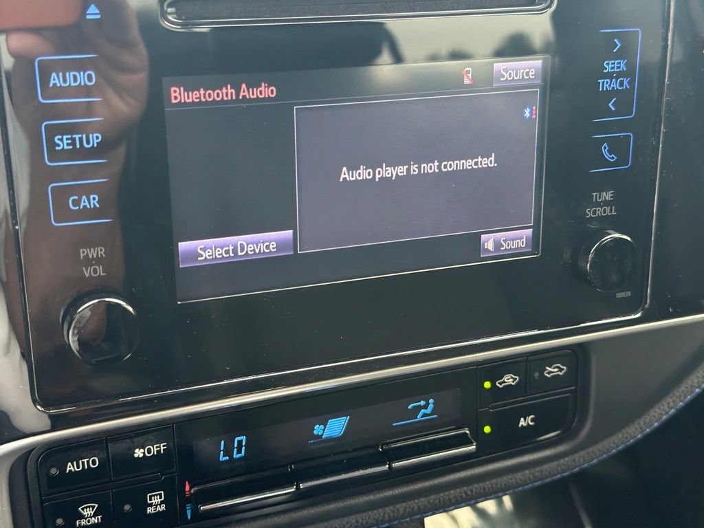 Used 2019 Toyota Corolla SE FWD image 2
