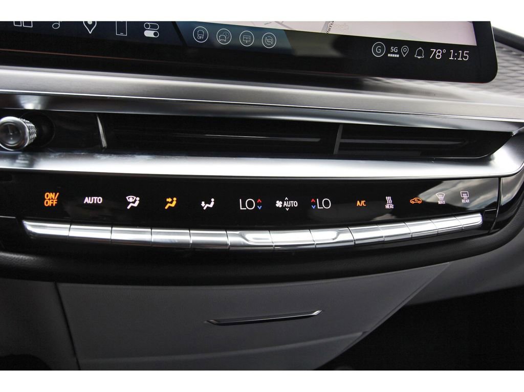 New 2026 Cadillac Lyriq Luxury AWD/4WD image 19