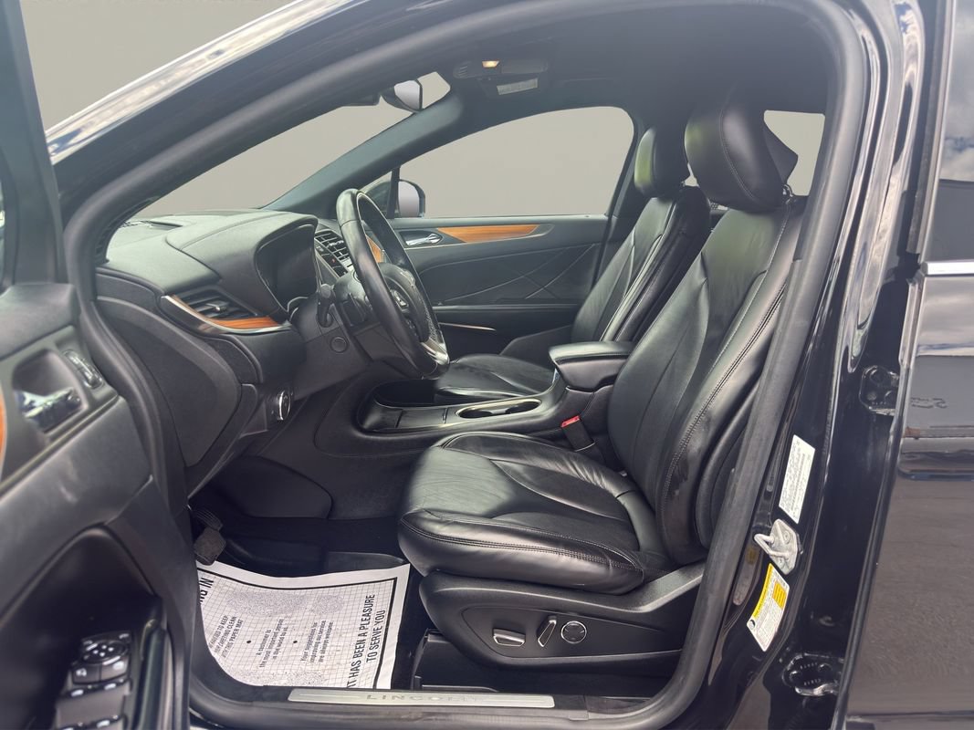 Used 2019 Lincoln MKC Select w/ Select Plus Package AWD/4WD image 9