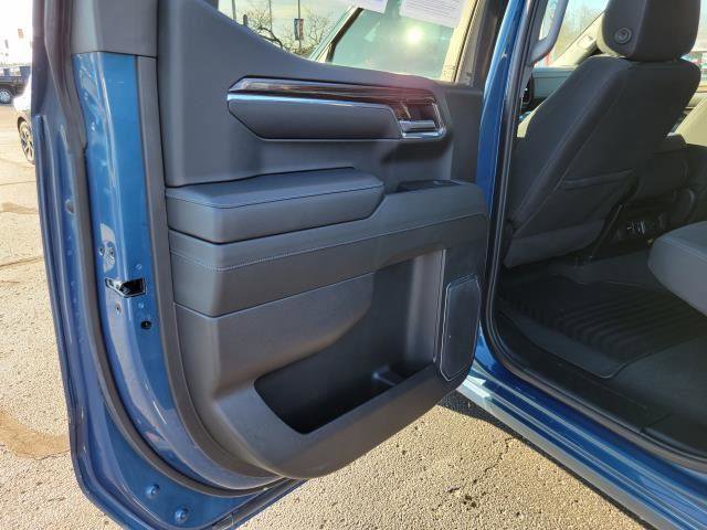 Used 2024 Chevrolet Silverado 1500 LT AWD/4WD image 20