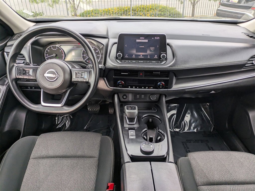 Used 2024 Nissan Rogue SV image 26