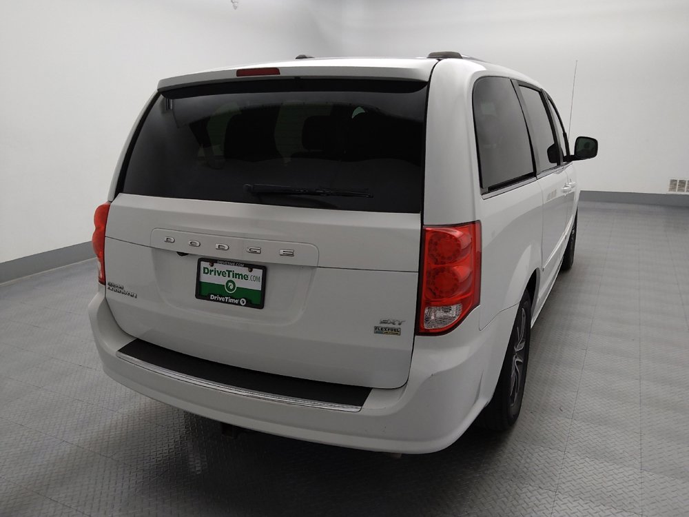 Used 2017 Dodge Grand Caravan SXT FWD image 7