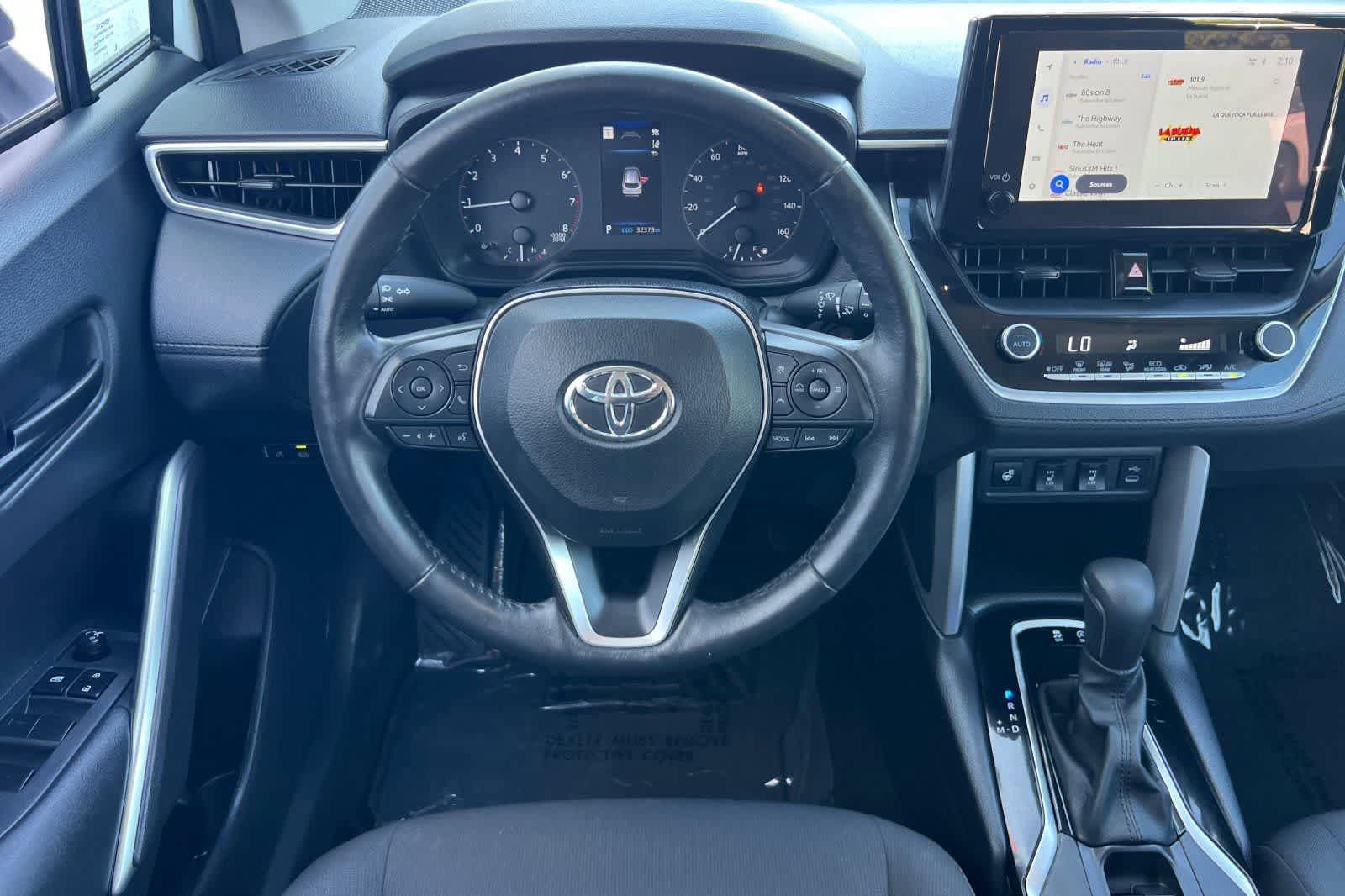 Used 2024 Toyota Corolla Cross LE AWD/4WD image 16