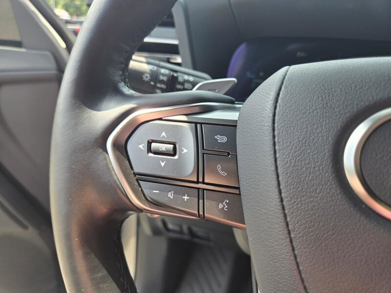 Used 2024 Lexus GX 550 w/ Accessory Package (Z1) AWD/4WD image 14