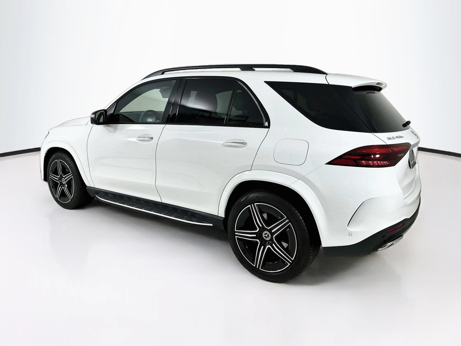 Used 2024 Mercedes-Benz GLE 450e 4MATIC image 6