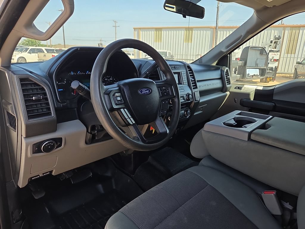 Used 2017 Ford F550 4x4 SuperCab Super Duty image 16