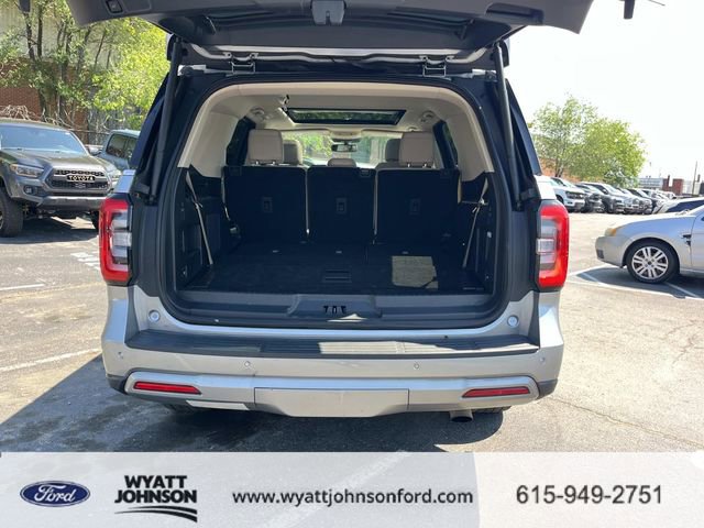 Used 2024 Ford Expedition Limited image 12