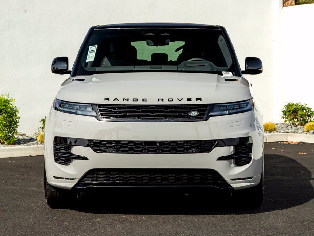 New 2026 Land Rover Range Rover Sport Dynamic SE AWD/4WD image 3