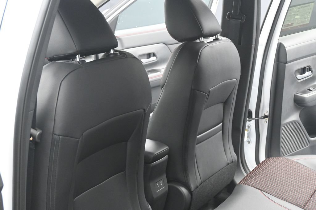 New 2026 Nissan Kicks SR w/ Cold Weather Package AWD/4WD image 18