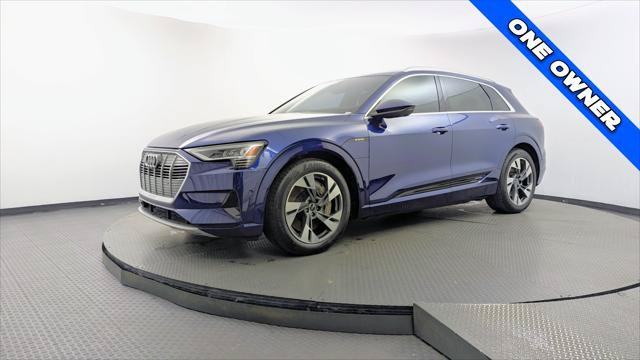 Used 2023 Audi e-tron Premium Plus w/ Premium Plus Package AWD/4WD image 2