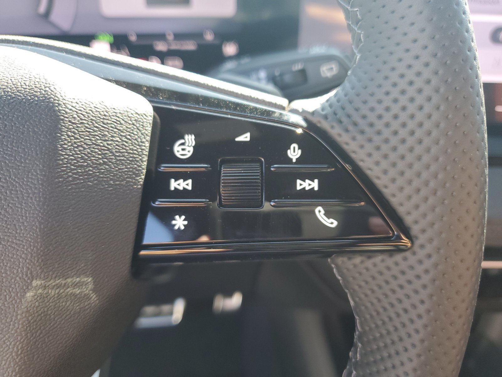 New 2027 Audi SQ6 e-tron Prestige AWD/4WD image 30