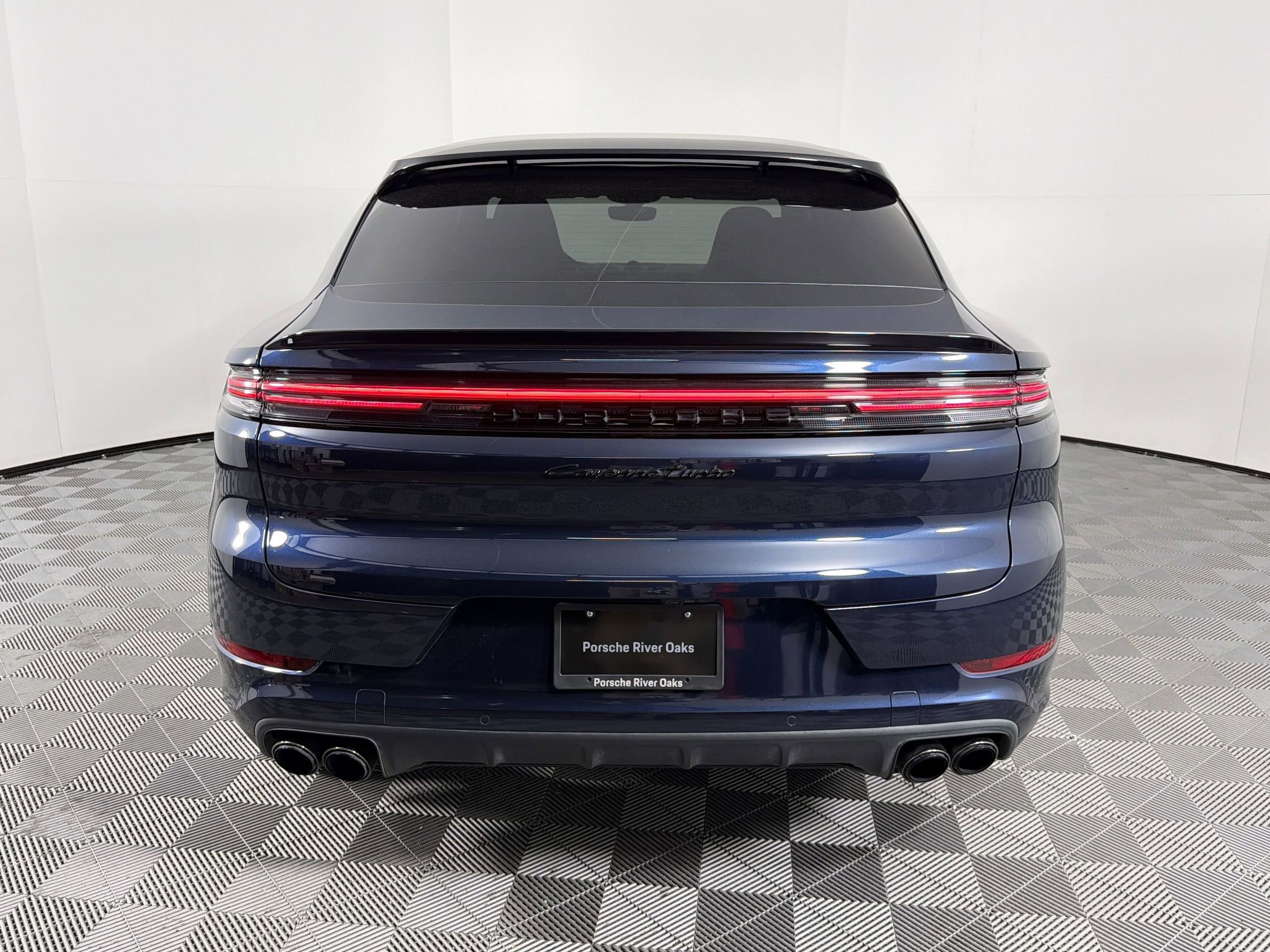 Certified 2024 Porsche Cayenne Turbo AWD/4WD image 10