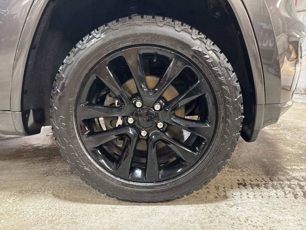 Certified 2020 Jeep Grand Cherokee Altitude image 32