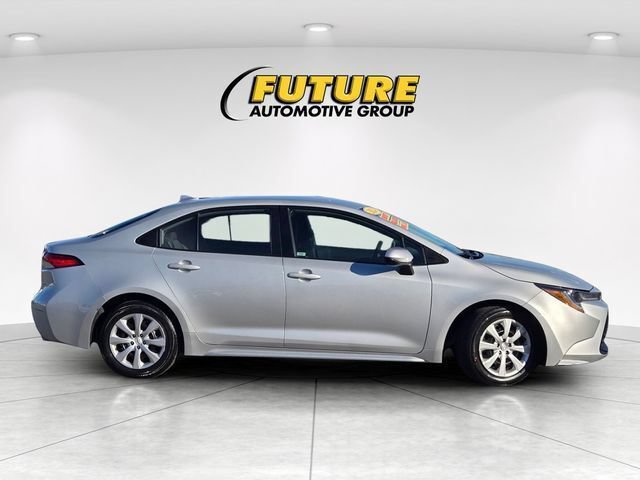Used 2024 Toyota Corolla LE FWD image 4