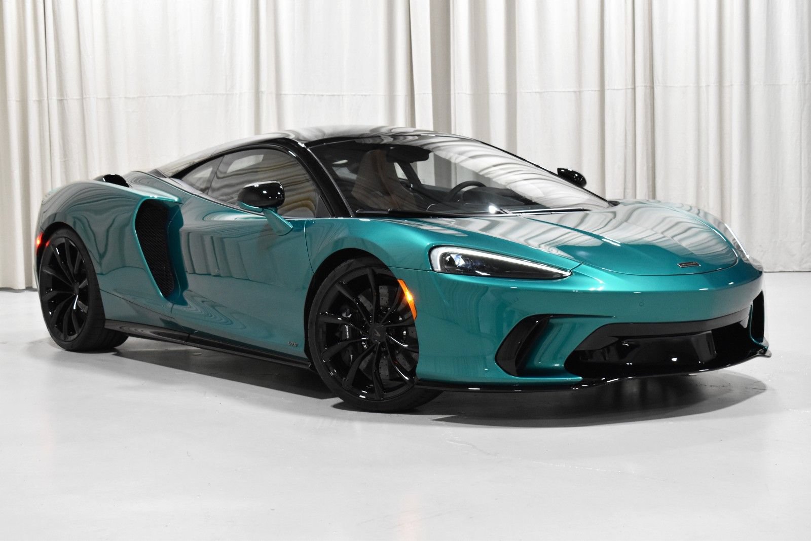 New 2027 McLaren GTS RWD image 3