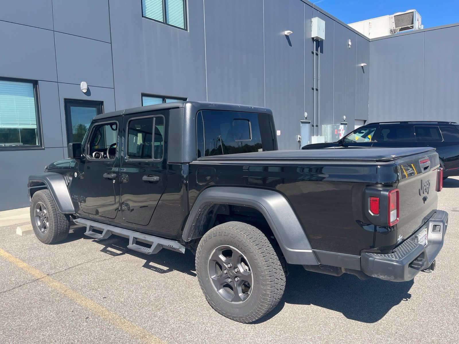 Used 2020 Jeep Gladiator Sport w/ Quick Order Package 24S AWD/4WD image 2