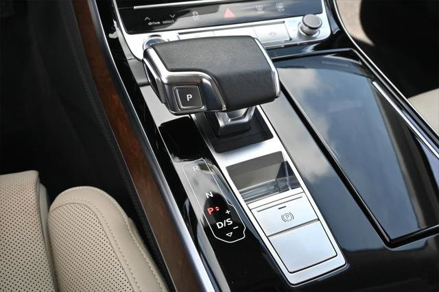 Used 2022 Audi A8 L 3.0T AWD/4WD image 12