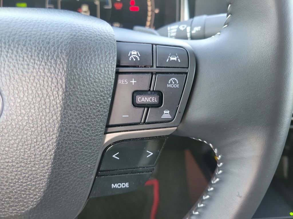 Used 2025 Toyota Camry SE w/ Convenience Package FWD image 21
