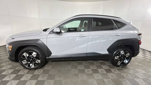 Certified 2025 Hyundai Kona SEL FWD image 5
