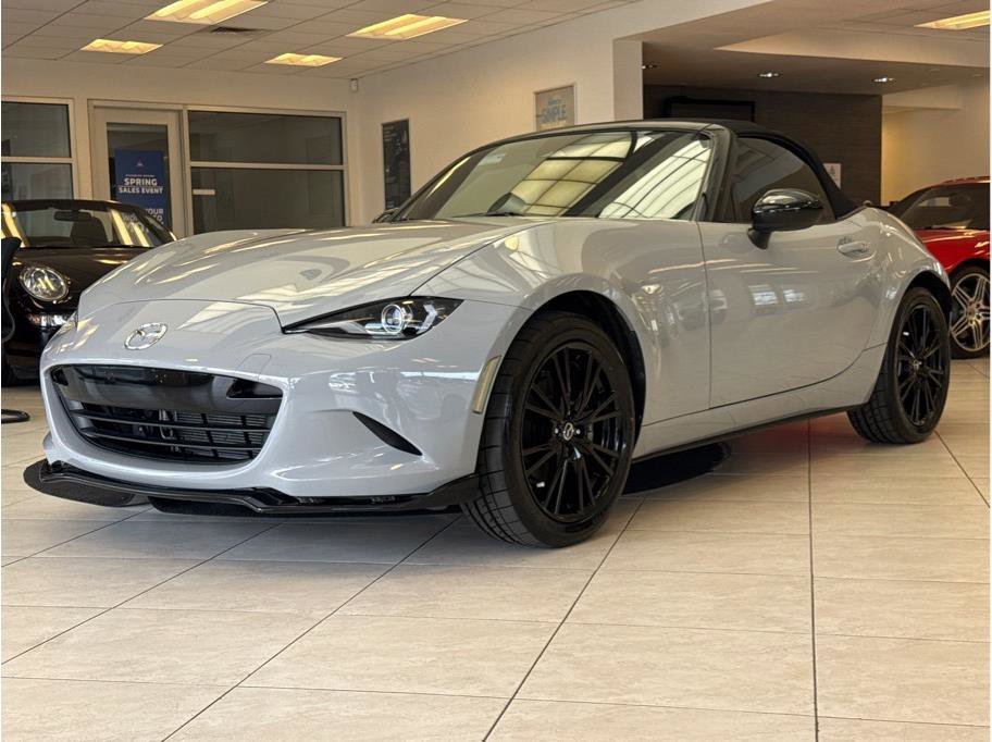 Used 2024 MAZDA MX-5 Miata Club RWD image 2