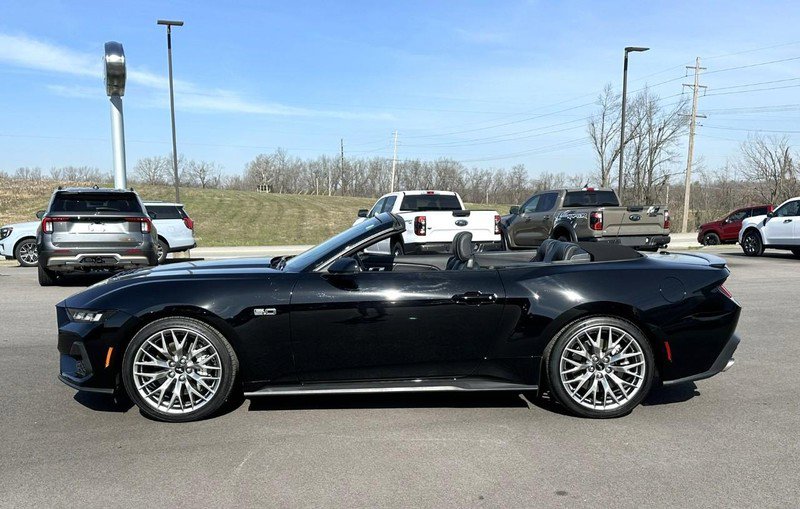 Used 2024 Ford Mustang GT Premium image 8