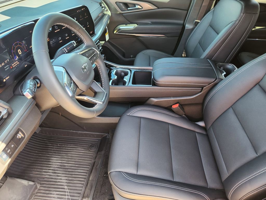New 2026 Chevrolet Traverse RS w/ LPO, Floor Liner Package image 9