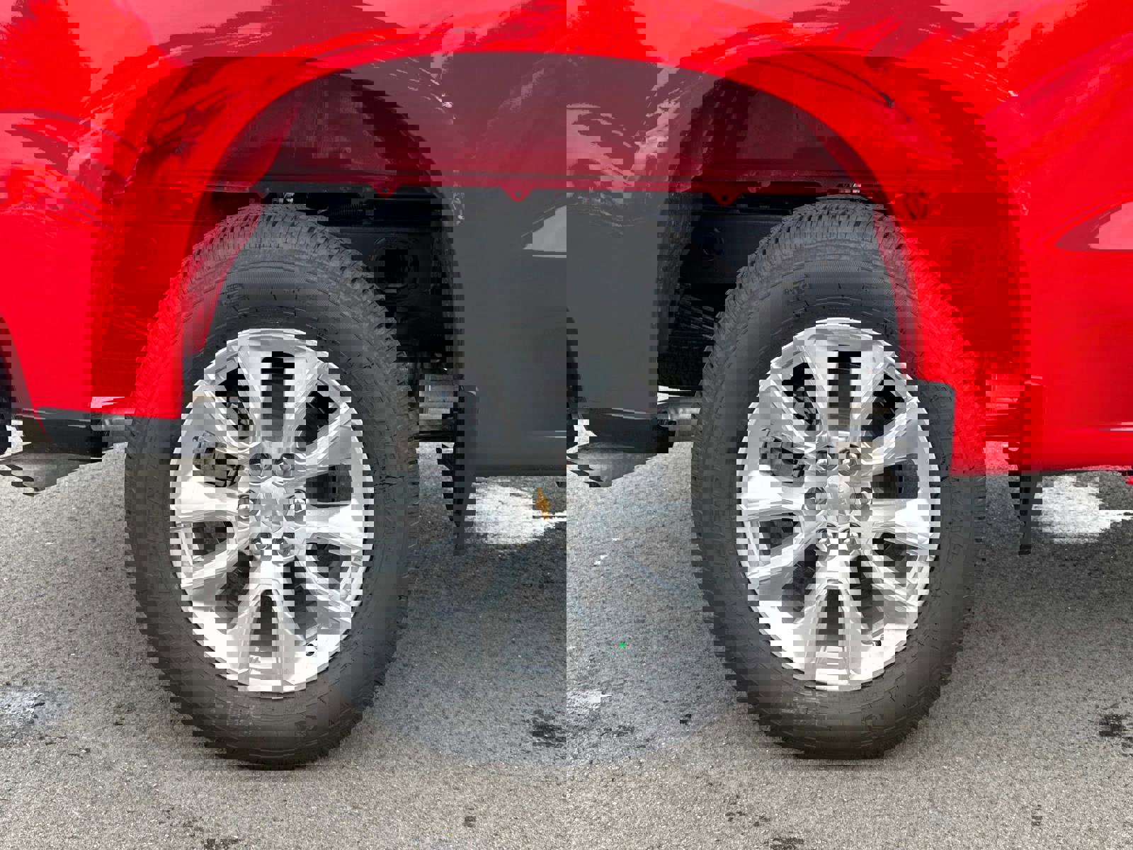 Used 2025 Chevrolet Silverado 1500 Custom image 9