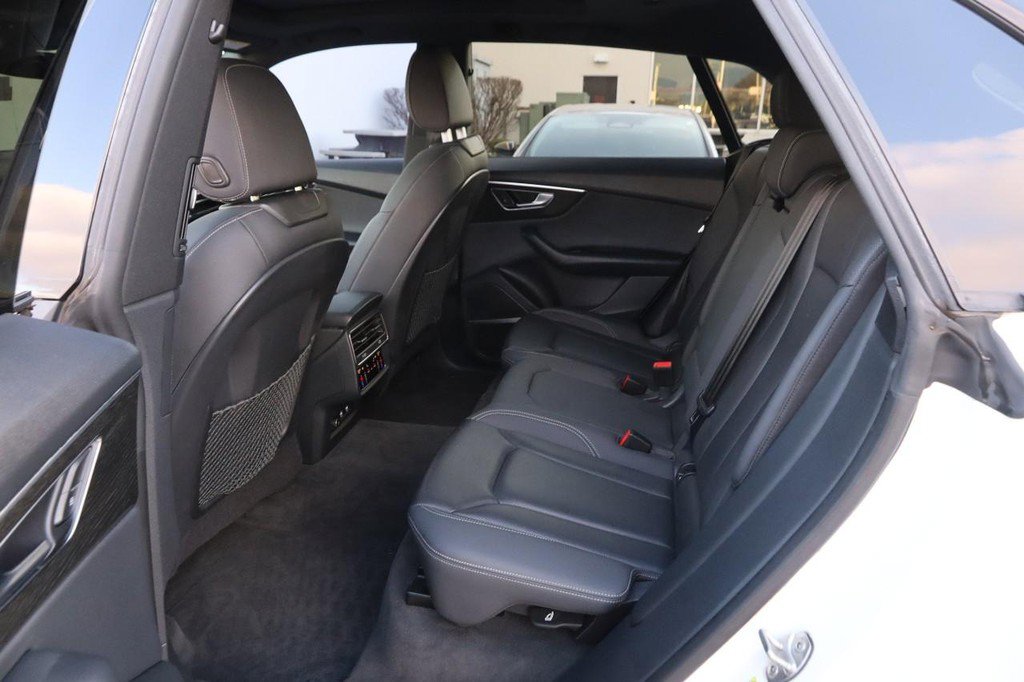 Used 2019 Audi Q8 Premium Plus w/ Premium Plus image 10