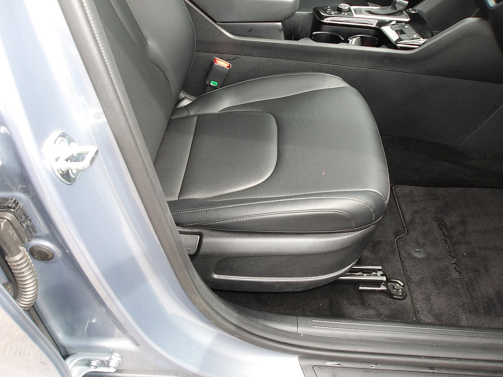 Used 2025 Kia Sportage EX w/ Premium Package image 9