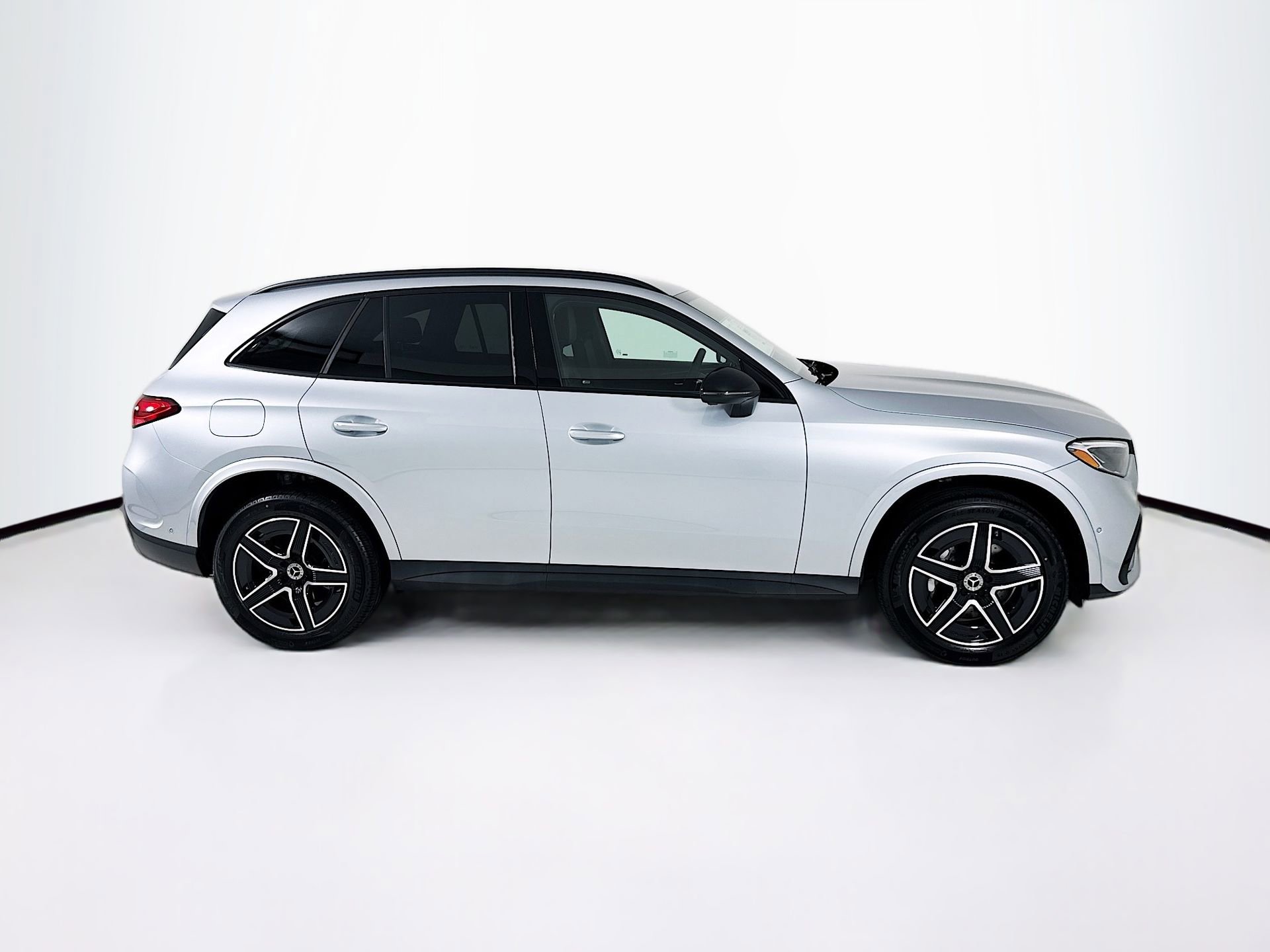 New 2026 Mercedes-Benz GLC 300 image 9
