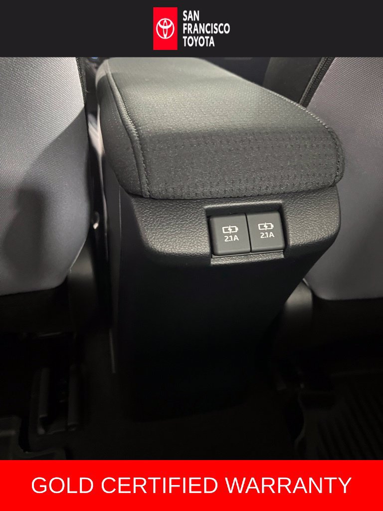 Certified 2022 Toyota Prius LE FWD image 15