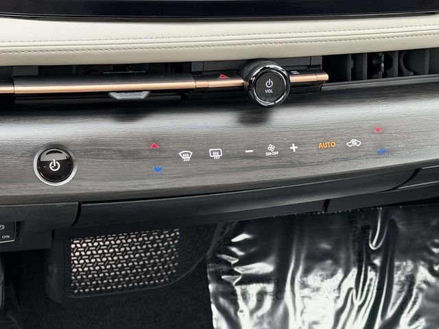 Used 2023 Nissan Ariya AWD image 22