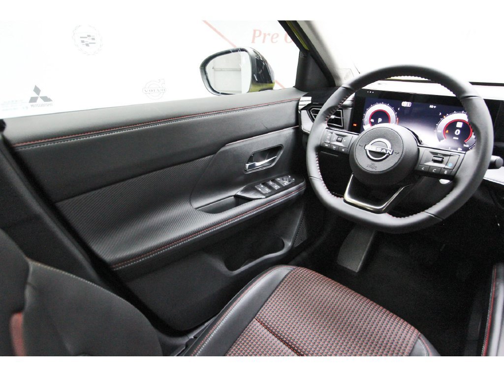 New 2026 Nissan Kicks SR w/ Cold Weather Package FWD image 6