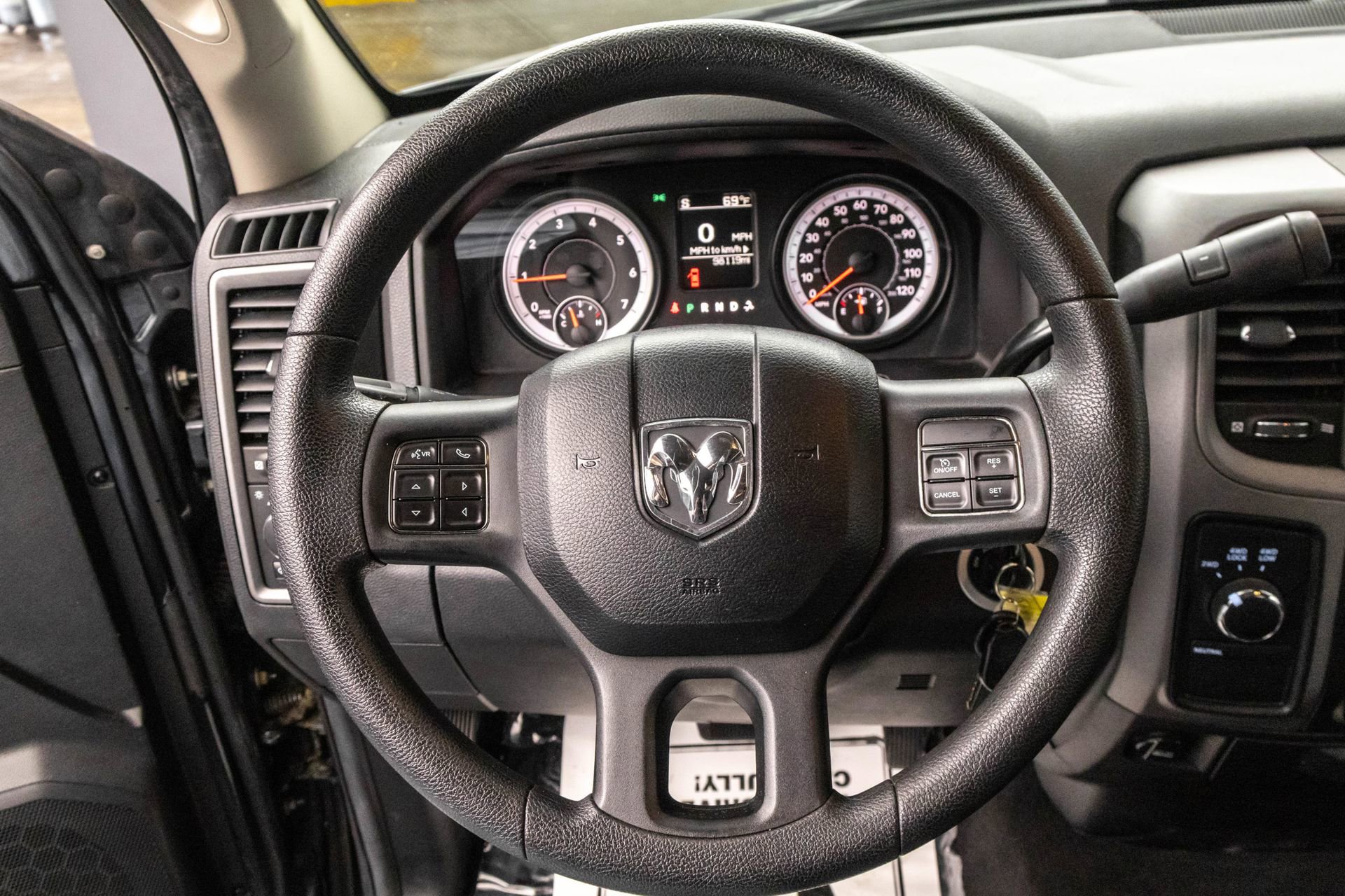 Used 2014 RAM 1500 Express image 24