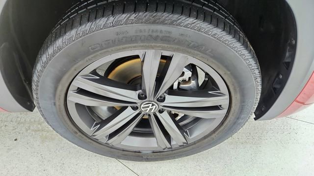 Used 2021 Volkswagen Atlas Cross Sport SE w/ Panoramic Sunroof Package image 55