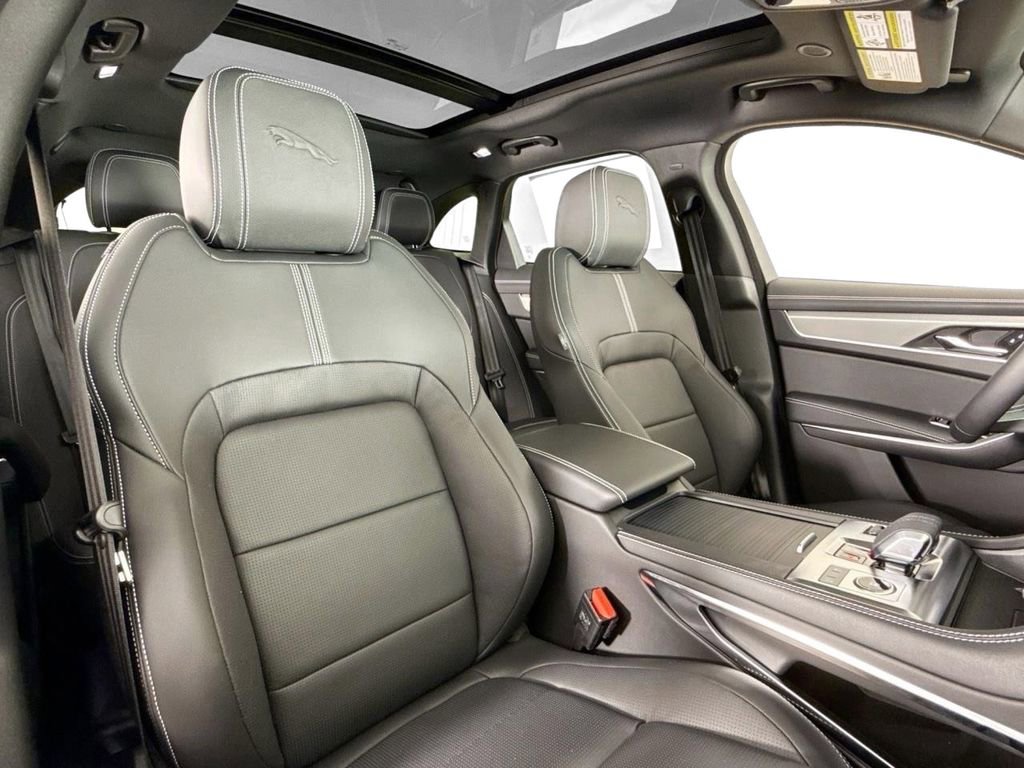 Certified 2025 Jaguar F-PACE R-Dynamic S image 14