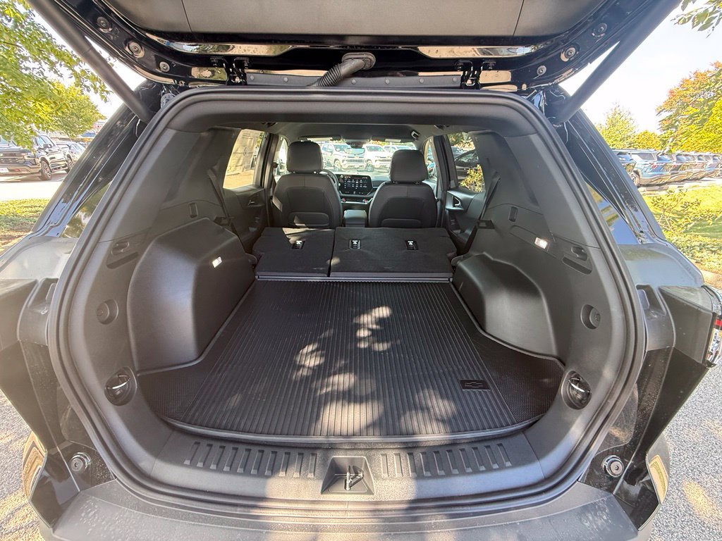 New 2027 Chevrolet Equinox RS w/ Safety and Technology Package AWD/4WD image 30