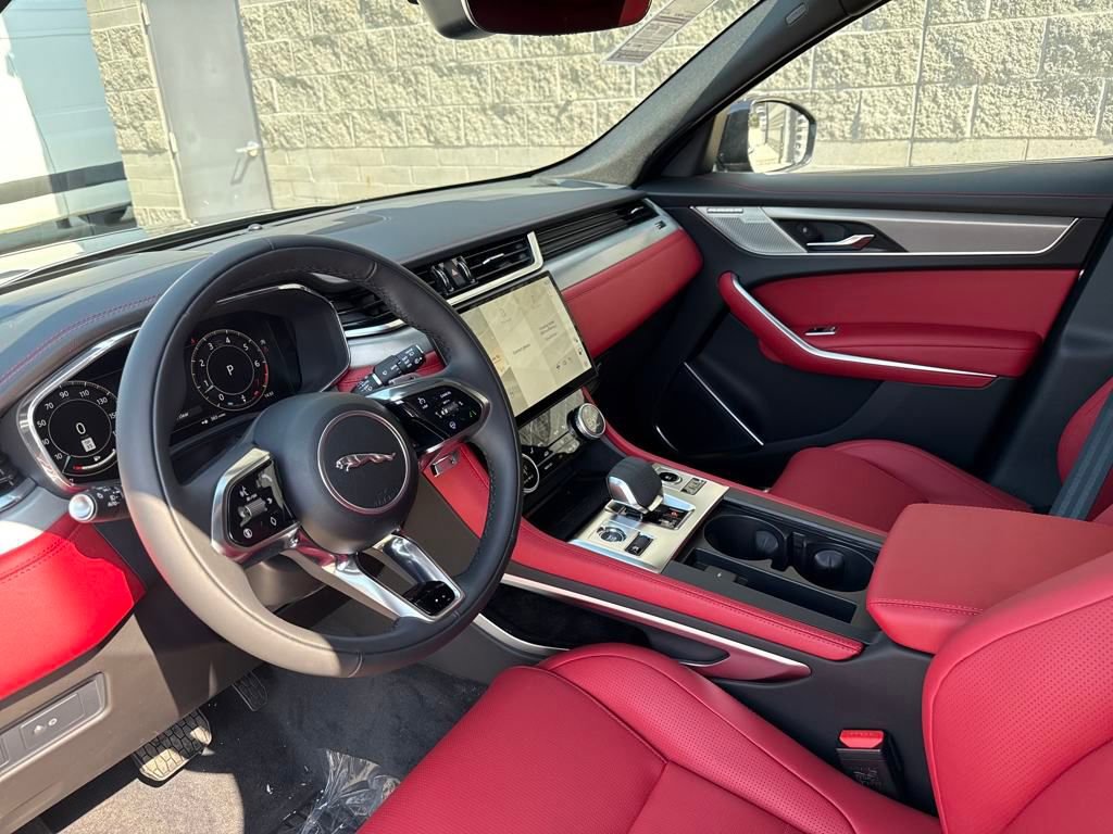 New 2026 Jaguar F-PACE R-Dynamic S image 12