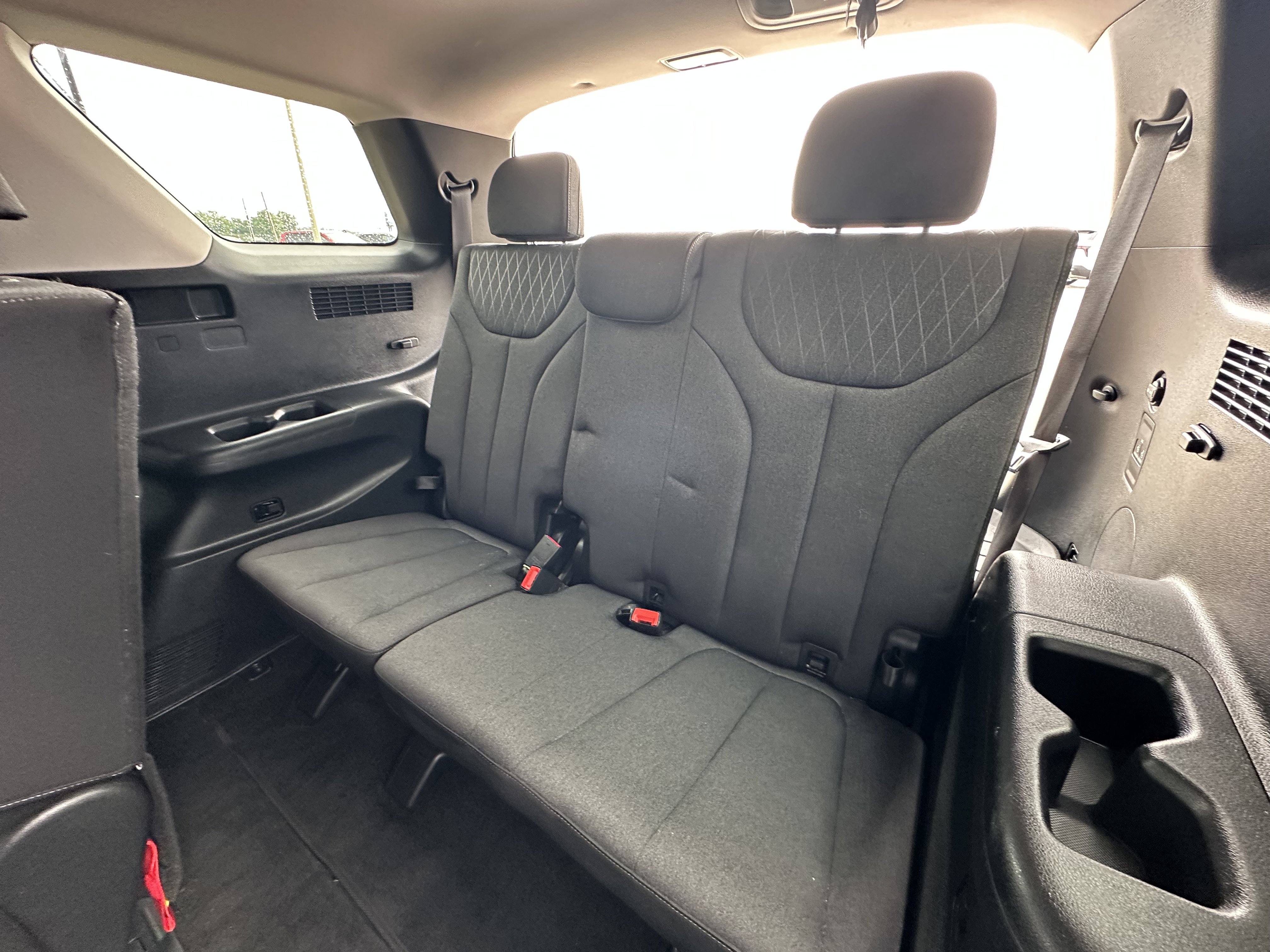 Used 2022 Hyundai Palisade SE w/ Cargo Package FWD image 26