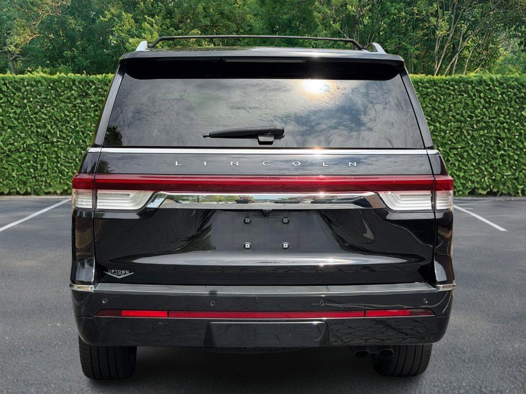 Used 2022 Lincoln Navigator Reserve AWD/4WD image 5