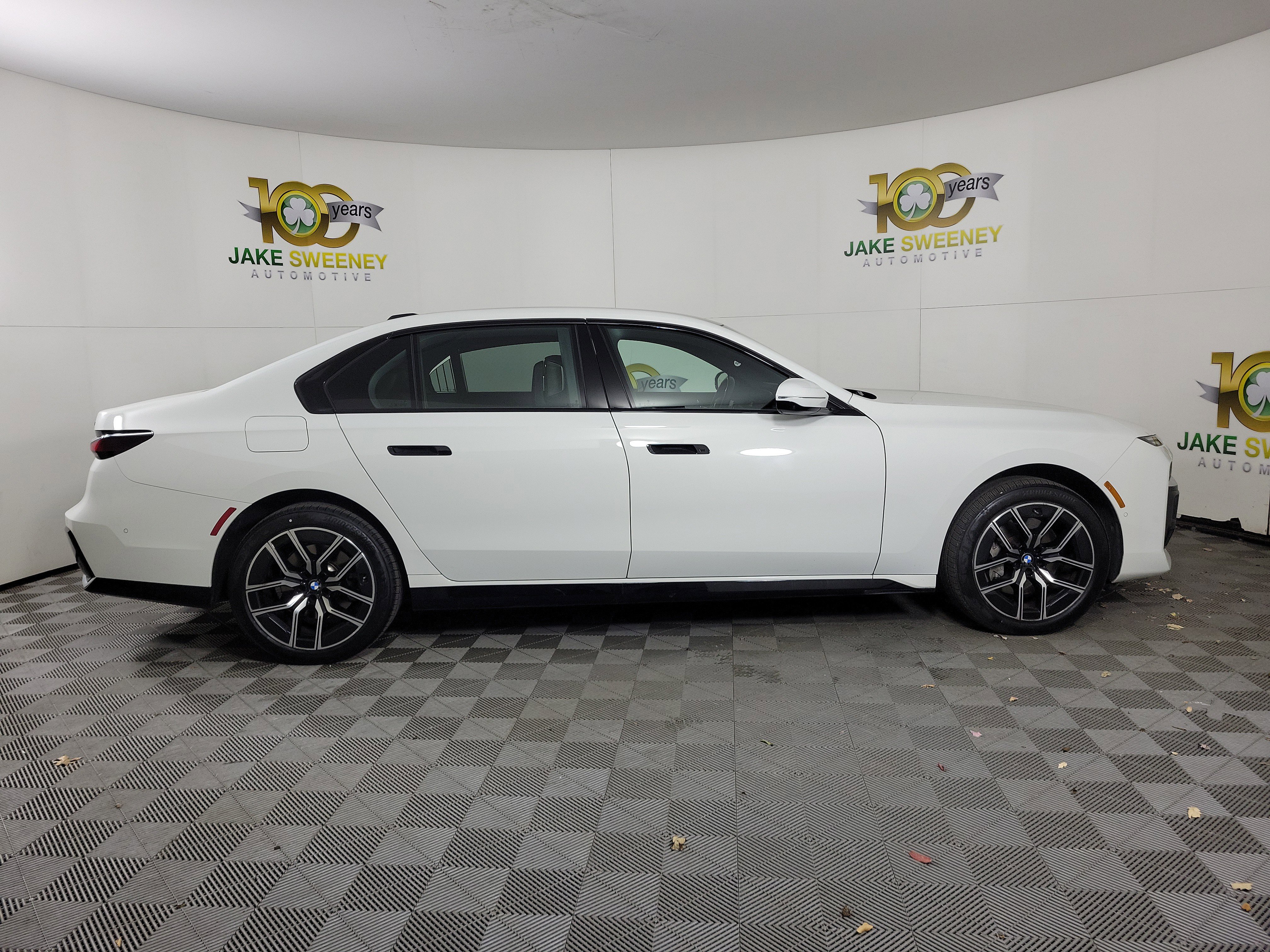 Certified 2025 BMW 740i xDrive image 8