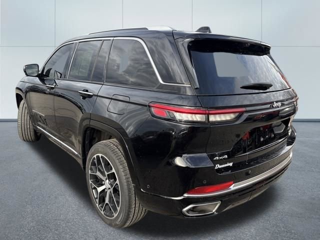 Used 2023 Jeep Grand Cherokee Summit image 2