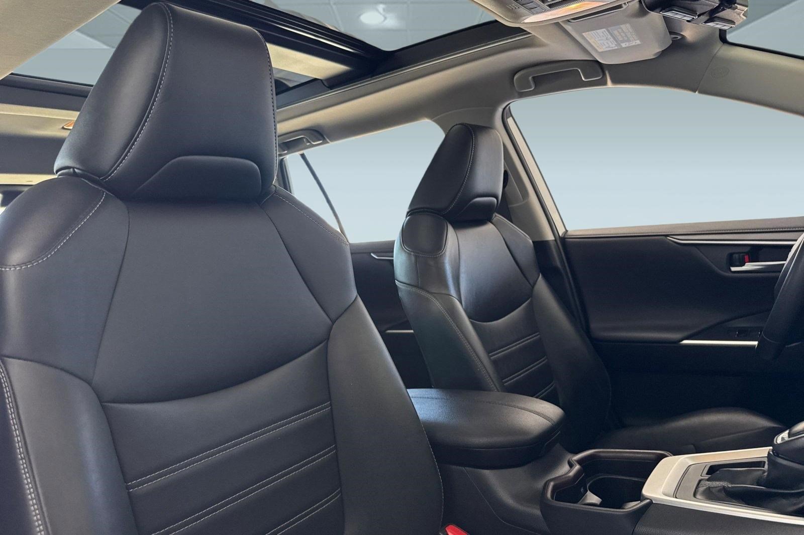 Certified 2019 Toyota RAV4 Limited w/ Advanced Technology Package FWD image 33