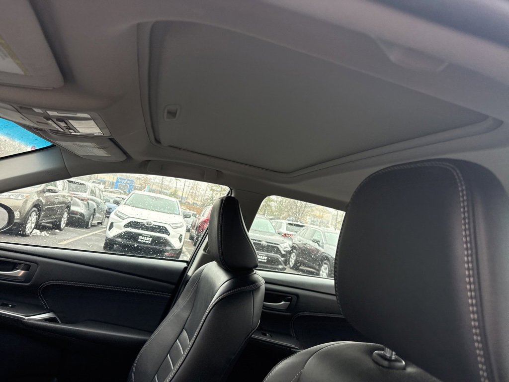 Used 2017 Toyota Camry XLE image 7