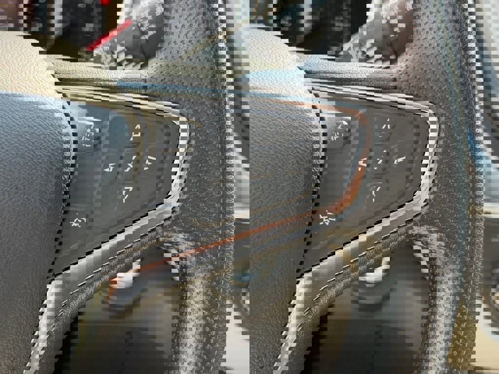 Used 2024 Chevrolet Equinox LS w/ LS Convenience Package image 32