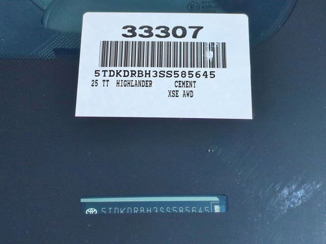 Certified 2025 Toyota Highlander XSE image 19