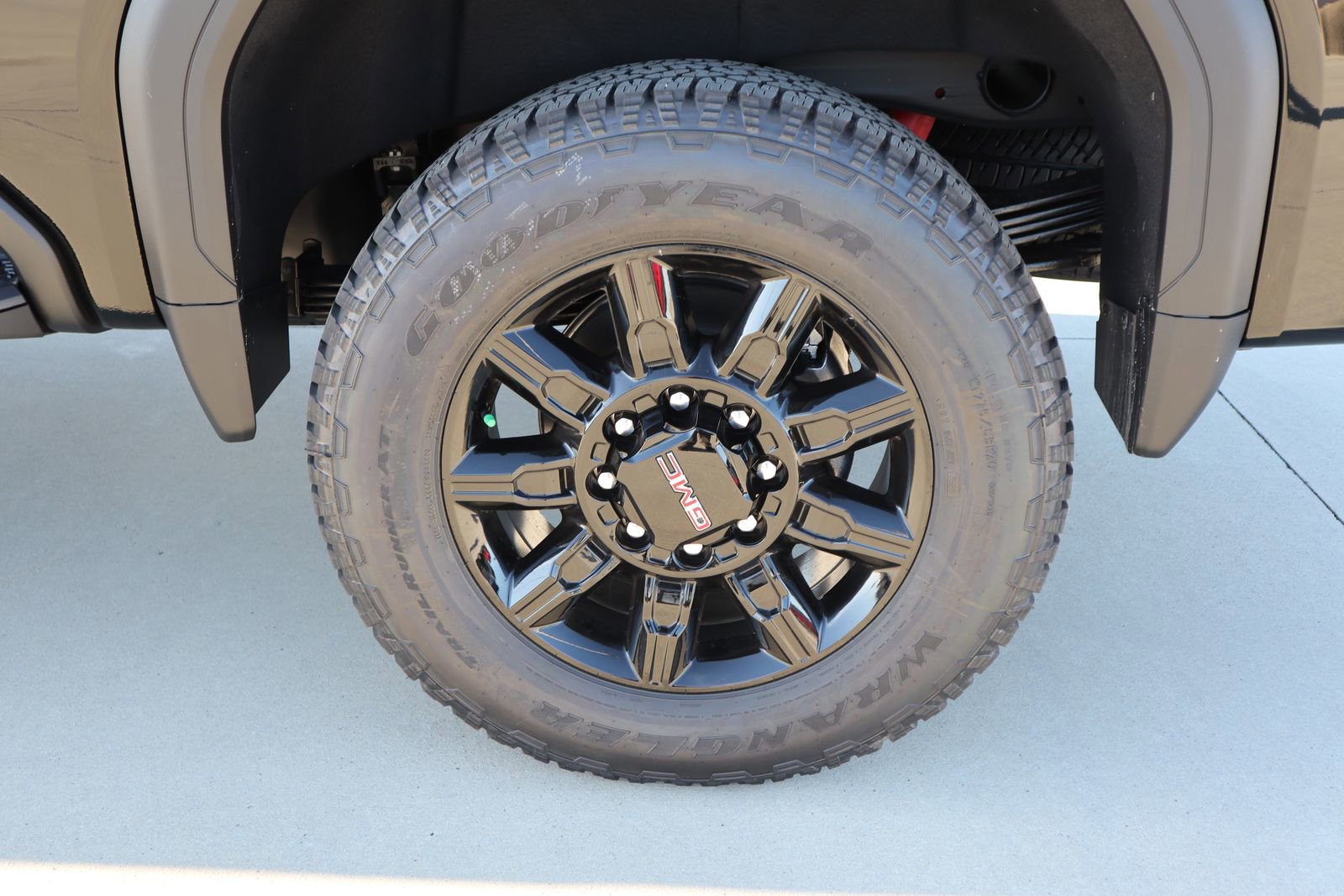 New 2026 GMC Sierra 2500 AT4 w/ AT4 Premium Plus Package image 6