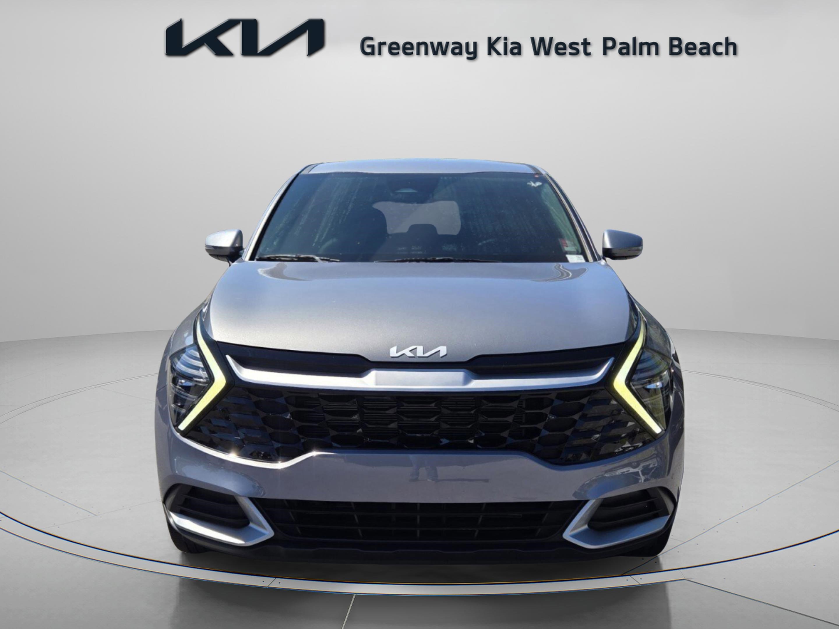 Used 2024 Kia Sportage EX image 2