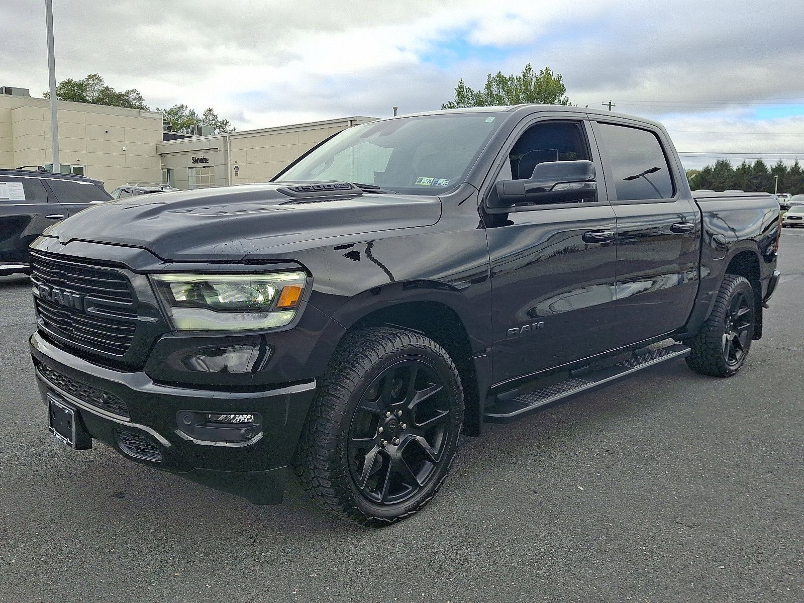Used 2024 RAM 1500 Laramie image 3