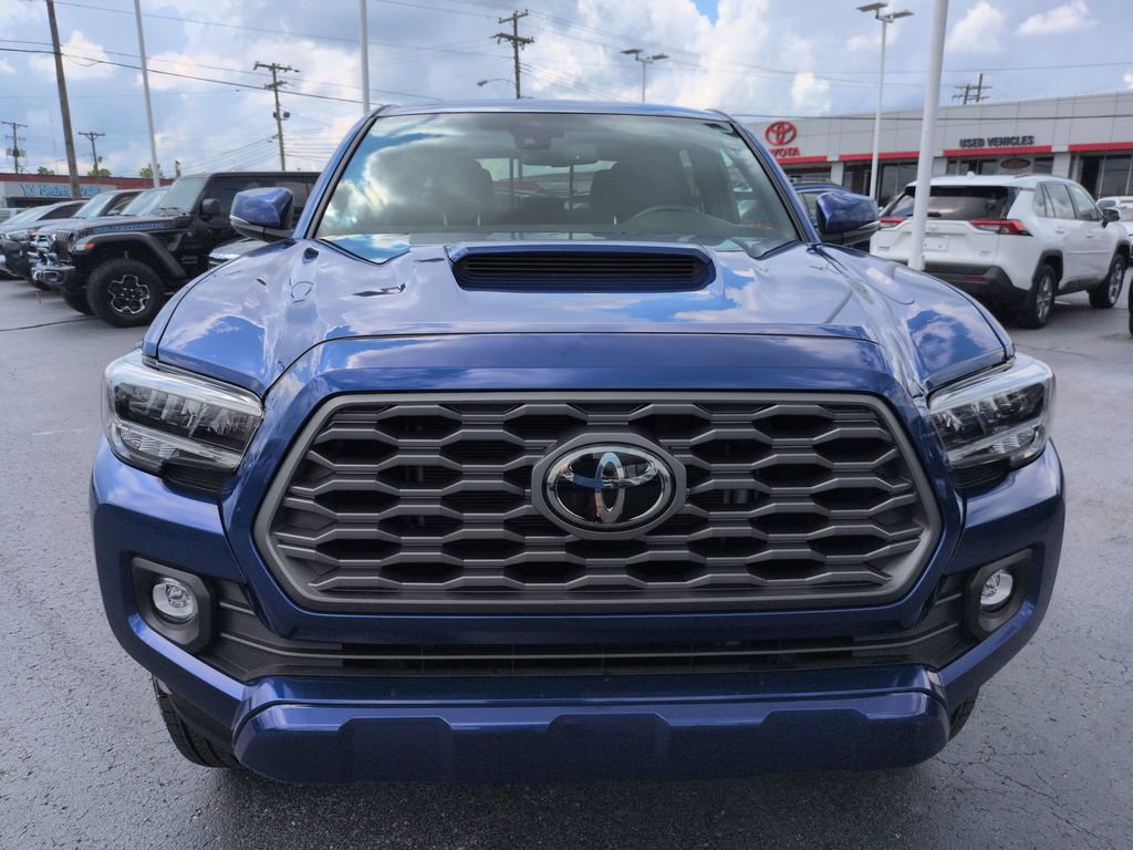 Used 2023 Toyota Tacoma TRD Sport AWD/4WD image 8